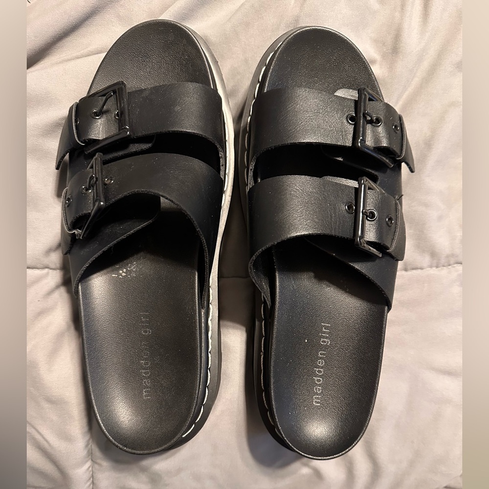 Madden Girl 10 Dizzy Black Buckle Platform Chunky Sandals